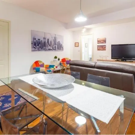 Cattaneo Arena Apartaments *